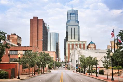 billboards in kansas city|Find Local Billboards In Kansas City, Missouri.